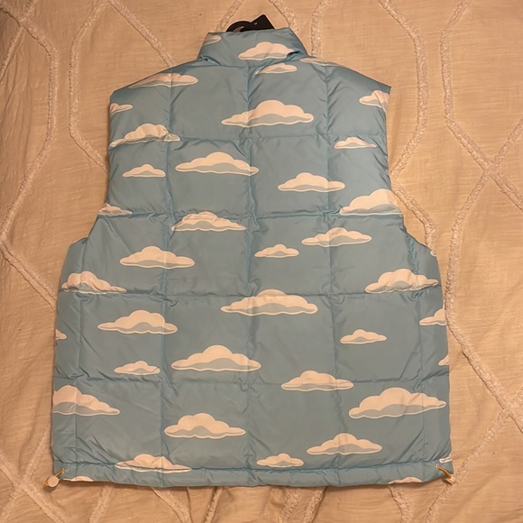 Levi's x Simpsons Reversible Puffer Duckdown Vest Size M - Picture 2 of 6